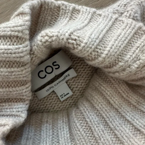 COS Women’s Chunky Pure Cashmere Turtleneck Sweater Size S - Picture 5 of 11